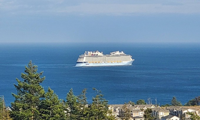 Colwood Apartment | Stunning Ocean View 1 BDR Private Entry Suite, 5 min. to the Beach