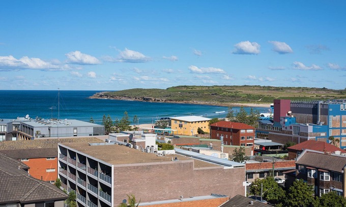 Maroubra Apartment | Stunning Ocean View Apartment H324