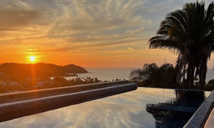 North End House | Stunning Ocean View Oasis/10 minute walk to beach