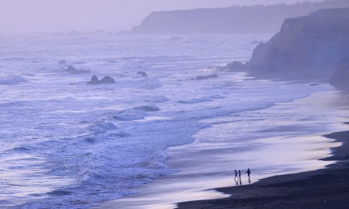 Westport House | Stunning oceanfront views, beach, hot tub