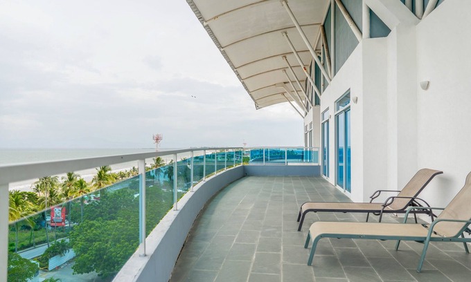 Puntarenas Condo | Stunning Oceanview Penthouse with fitness room and full kitchen