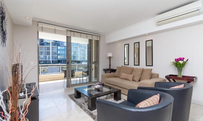 Victoria and Alfred Waterfront Apartment | Stunning one bed apartment on Cape Town's Canals