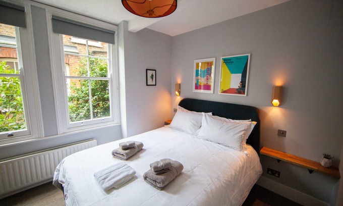 Battersea Apartment | Stunning One Bedroom Apartment next to Battersea Park
