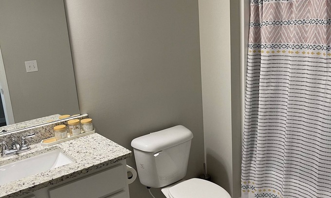Duluth Apartment | Stunning One Bedroom Private Room