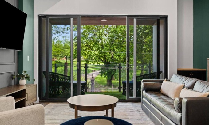 Lawrenceville Apartment | Stunning Penthouse Double King Suite |Rooftop Deck