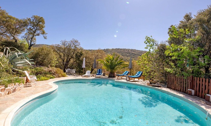 La Garde-Freinet House | Stunning private villa with WIFI, private pool, TV, terrace, pets allowed, panoramic view, parking