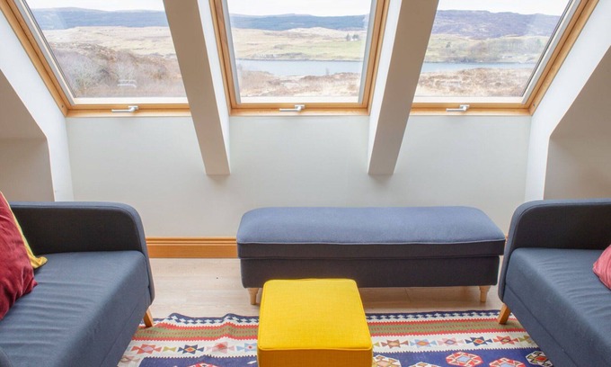 Flashader House | Stunning private villa for 5 guests with WIFI, TV and parking