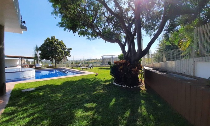 Alpuyeca House | Stunning Private Home with Heated Pool, Jacuzzi, and Garden in Morelos