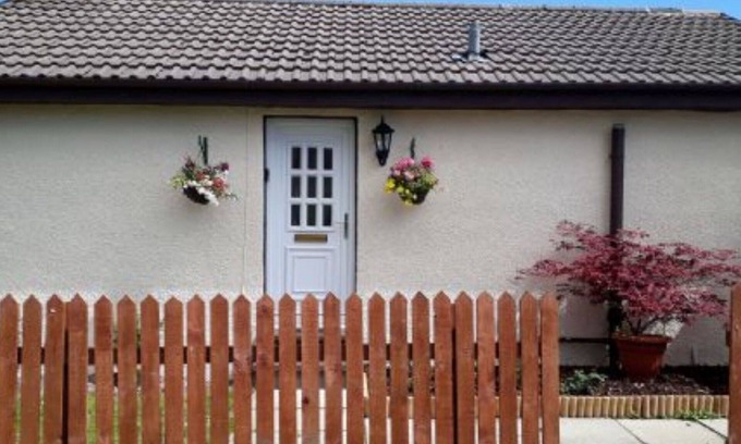 Achachork House | Stunning private villa for 2 people with WIFI, TV, pets allowed and parking