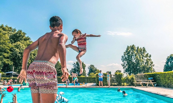 Dordtse Biesbosch House | Stunning private villa for 4 people with WIFI, pool, TV and terrace