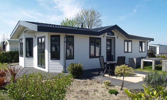 Dordtse Biesbosch House | Stunning private villa for 6 guests with pool, WIFI, TV, terrace and parking