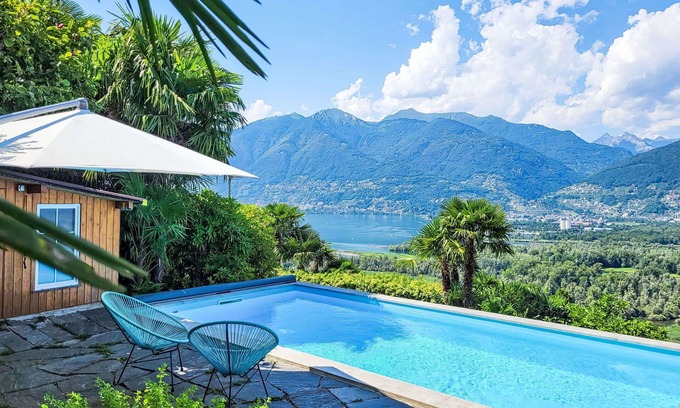 Magadino House | Stunning private villa with private pool, WIFI, TV, patio, pets allowed and panoramic view