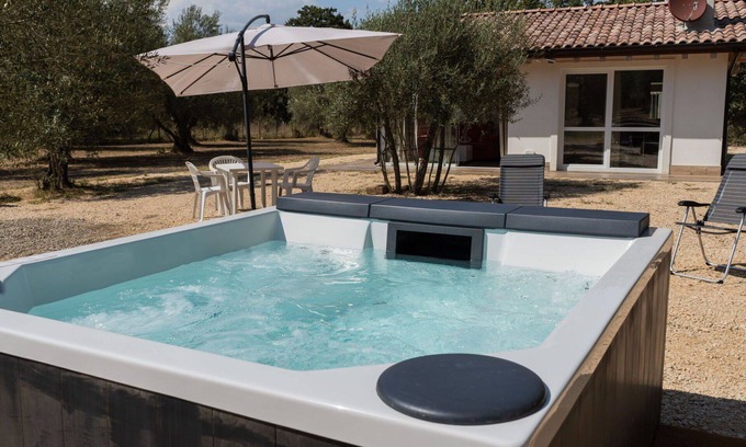 Vetralla House | Stunning private villa with A/C, WIFI, pool, TV, pets allowed, panoramic view and parking