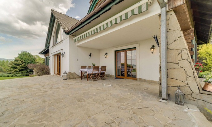 Gilowice Villa | Stunning private villa with WIFI, hot tub, private pool, TV, terrace, pets allowed and parking