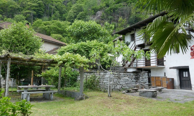 Lodrino House | Stunning private villa for 4 guests with WIFI, TV, patio and panoramic view