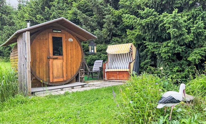 Piesau House | Stunning private villa for 3 guests with WIFI, TV, patio, pets allowed and parking