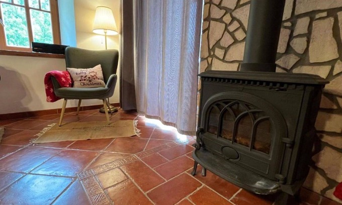 Stupná House | Stunning private villa for 5 guests with WIFI, TV, terrace, pets allowed and parking