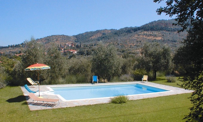 Puliciano Villa | Stunning private villa for 6 guests with WIFI, private pool and TV