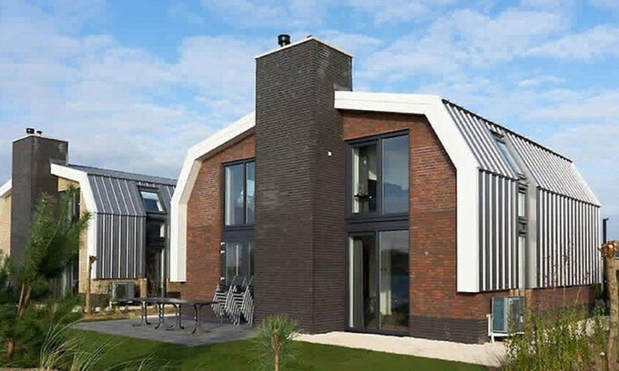 Linden House | Stunning private villa for 12 people with WIFI, TV and terrace