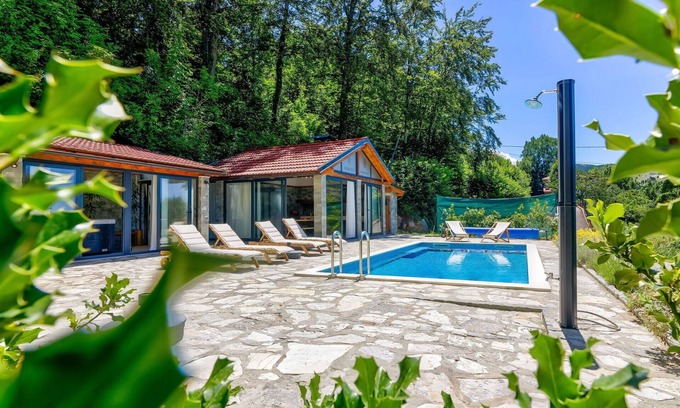 Senj House | Stunning private villa for 12 people with hot tub, WIFI, A/C, private pool, TV, terrace and park.