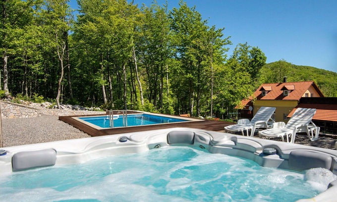 Senj House | Stunning private villa for 6 guests with private pool, WIFI, hot tub, A/C, TV, terrace and parking