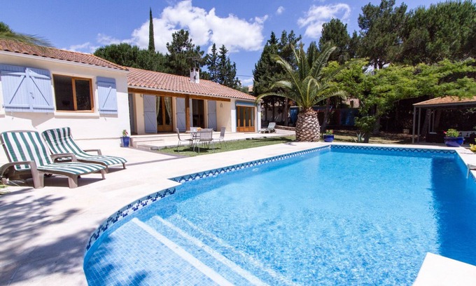 Poilhes House | Stunning private villa with extensive gardens backing onto canal du midi .AC