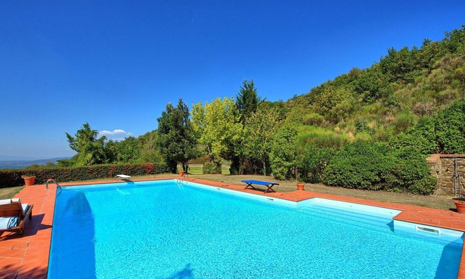 Arezzo Villa | Stunning private villa with private pool, A/C, WIFI, TV, panoramic view, parking, close to Arezzo