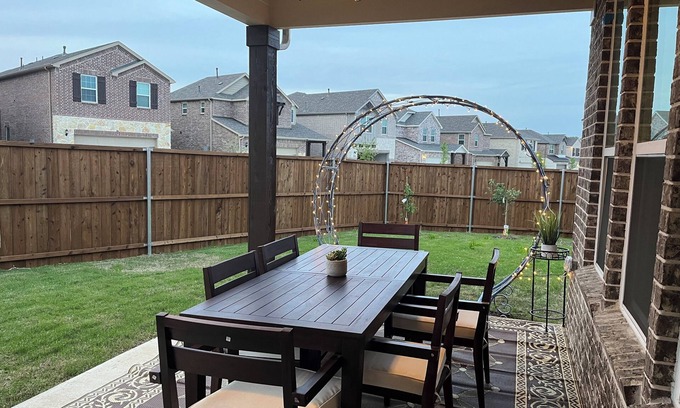 Garland House | Stunning quiet retreat close to Lake Ray Hubbard-Dallas Metro