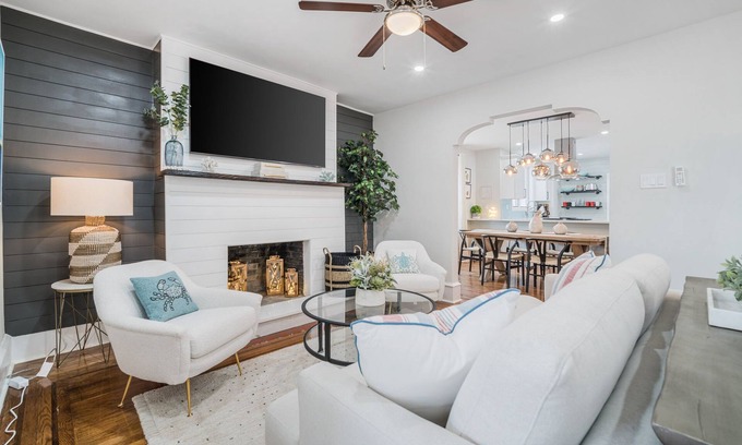 Margate City House | Stunning renovation, BEACH BLOCK, walk to everything!