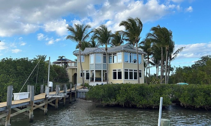 Vero Beach House | Stunning Riverfront Home with Private Beach and Close to the Ocean.