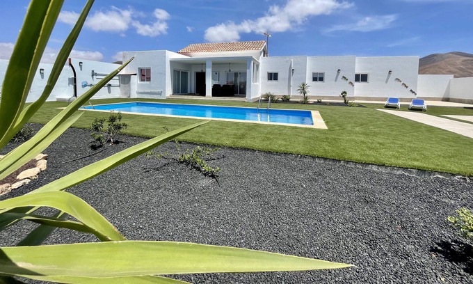 Triquivijate Villa | Stunning rural 3 bedroom villa with amazing mountain views
