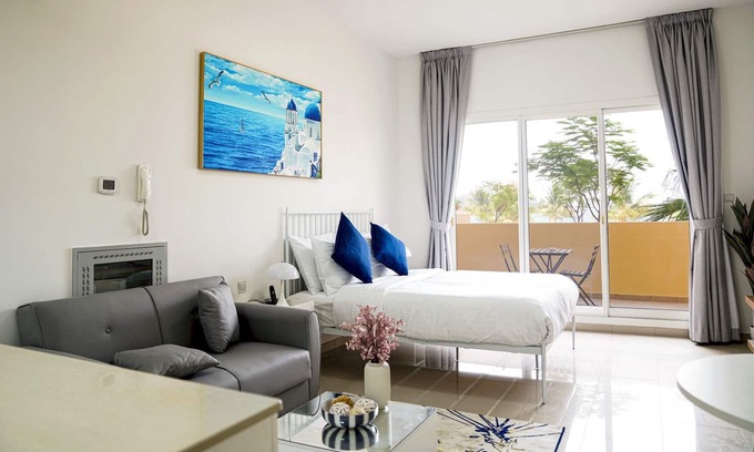 Bab Al Bahr Apartment | Stunning Sea View Apt. with Balcony - RAK
