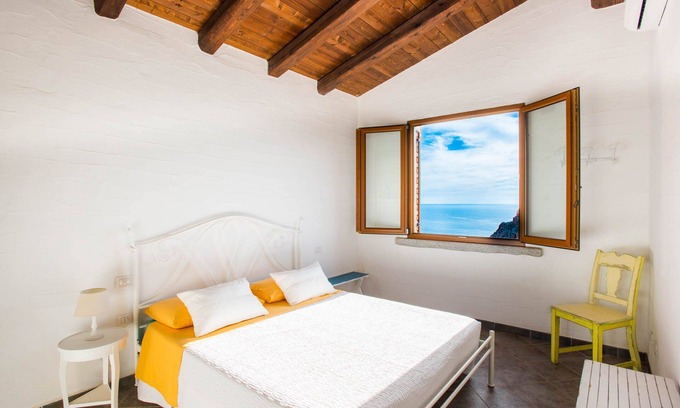 Nebida Villa | Stunning sea view cottage