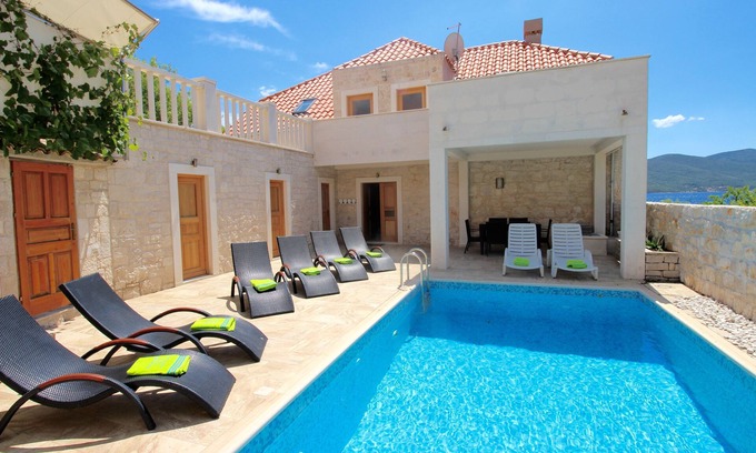 Cove Tri Zala (Zrnovo) Villa | STUNNING SEAFRONT VILLA WITH POOL. 5 BEDROOM LUXURY HOME. NORTH OF DUBROVNIK