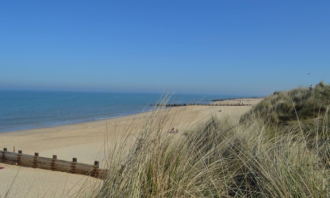 Horsey Cottage | Stunning Seaside Cottage in Horsey. Walk to Beach, Seals & Norfolk Broads
