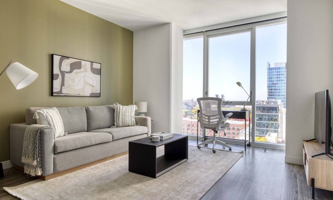South Loop Apartment | Stunning South Loop 1BR w/Gym & Pool, nr Grant Park, by Blueground