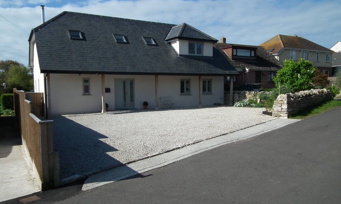 Langton Matravers House | Stunning & Spacious Purbeck Home in a Village Setting Close To The Sea