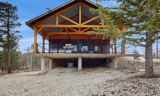 Deadwood House | Stunning & spacious house w/private hot tub, secluded, W/D