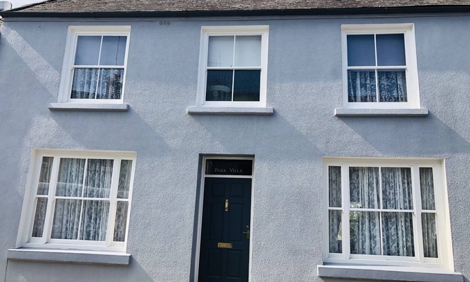 Tenby House | Stunning & spacious house in central Tenby
