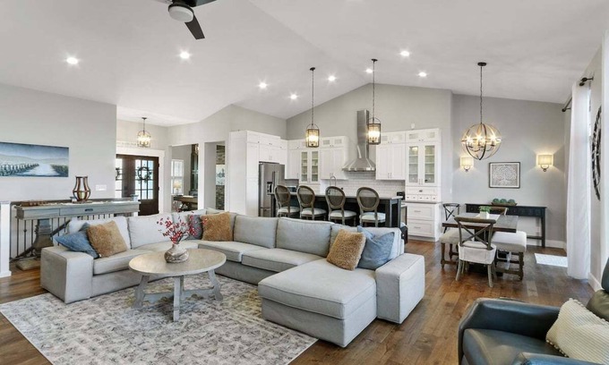 Lake Geneva House | Stunning & Spacious Lookout Lodge |Half Acre Property |Floor-Ceiling Windows & Fireplace |Tree Views