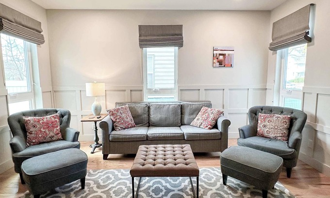 Burns Park Apartment | Stunning & Spotless 2-Bed Apt (#1) Walk to UM Athletics