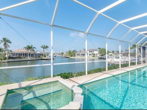 Naples House | Stunning Sunsets and Water Views