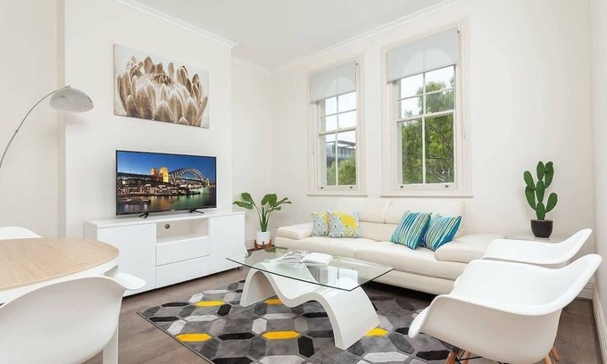 Millers Point Apartment | STUNNING SYDNEY HOME 7