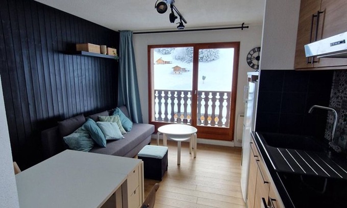Station de Drouzin le Mont Apartment | Stunning T3 in Col du Corbier - Sleeps 6