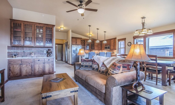 Fraser Condo | Stunning Top-Floor Condo Boasts Captivating Views and Vaulted Ceilings!
