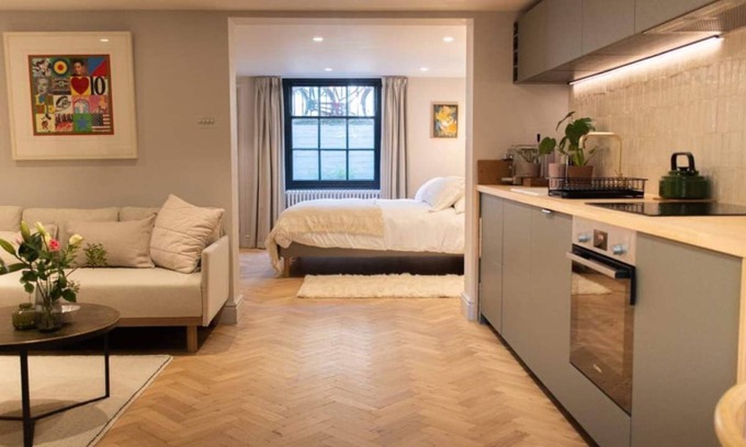 Cambridge City Centre Apartment | Stunning townhouse apartment in central Cambridge