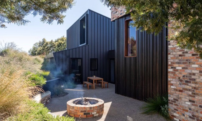 Trevallyn House | Stunning Trevallyn Retreat