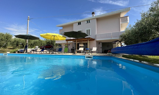 Civitella Casanova Villa | Stunning villa for 12, private pool, with free aircon and central heating
