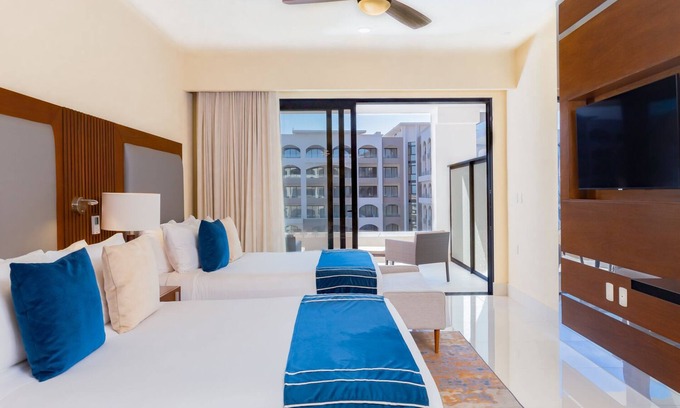 Santa Rosa Apartment | Stunning views Studio at Villa la Valencia.n