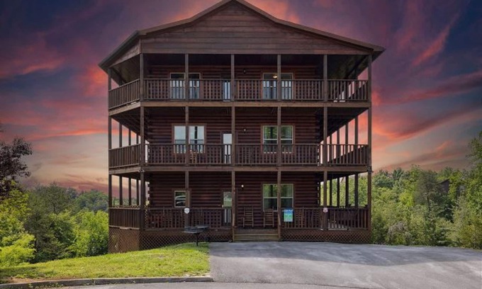 Sevierville Cabin | Stunning views! 6-bedroom cabin w/arcade, pool table, hot tub, foosball & more!